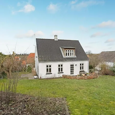 2 Bedroom Gorgeous In Samso