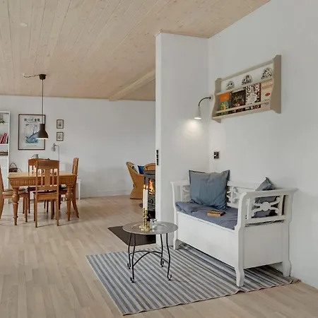 Casa de Férias 2 Bedroom Gorgeous In Samso
